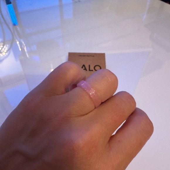 NEW! Women's QALO Silicone Pink Glitter Ring Band, Size 6 - Picture 9 of 9